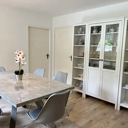 Town Meets Country Holiday home *