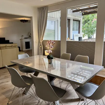 Prázdninový dům Town Meets Country *