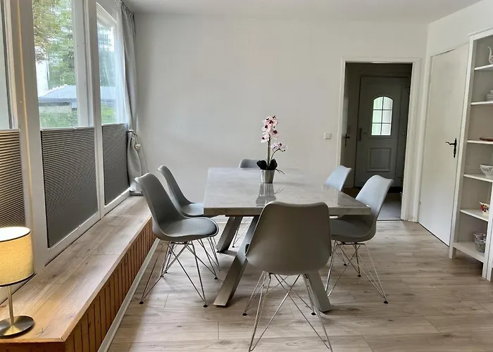 Town Meets Country Holiday home